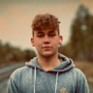 Meet your Posher, Christopher